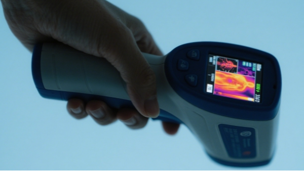 醫(yī)療領(lǐng)域革新應(yīng)用:紅外熱成像儀助力無創(chuàng)體溫與炎癥監(jiān)測(cè)
