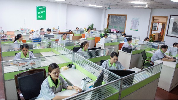 北方人在南方注塑模具加工廠上班是什么體驗